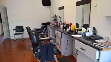 Salim's Hair Studio